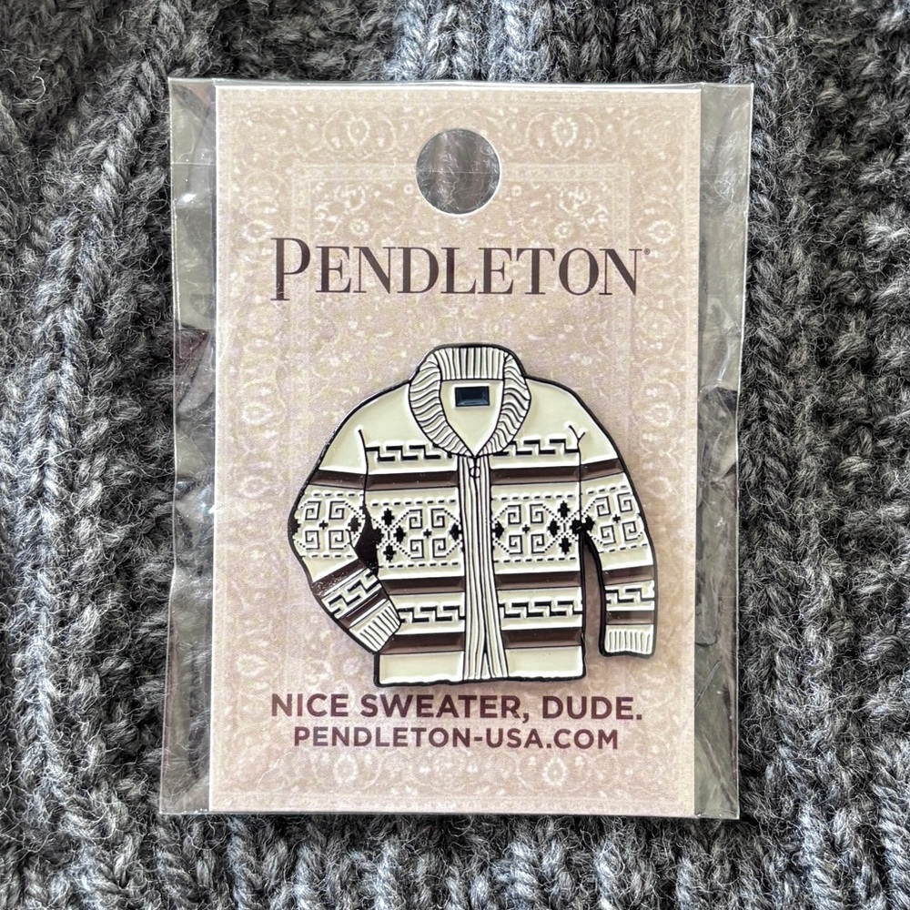 Pendleton Nice Sweater, Dude enamel pin Westerley Big Lebowski new in packaging